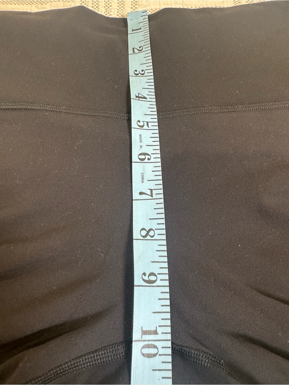 Lululemon Align High-Rise Shorts Black 5” Inseam Approx Size 8 - Picture 6 of 7